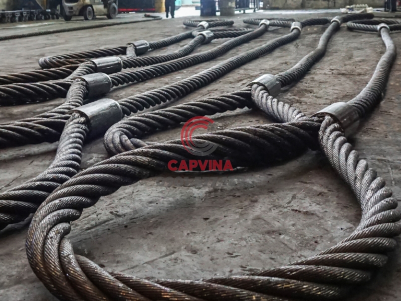 Cáp thép bấm chì nâng container