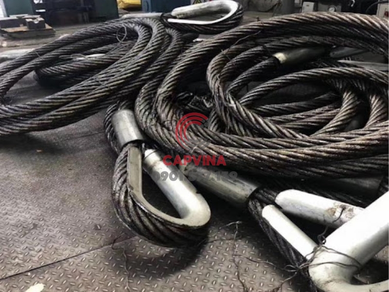 Cáp thép bấm chì nâng container