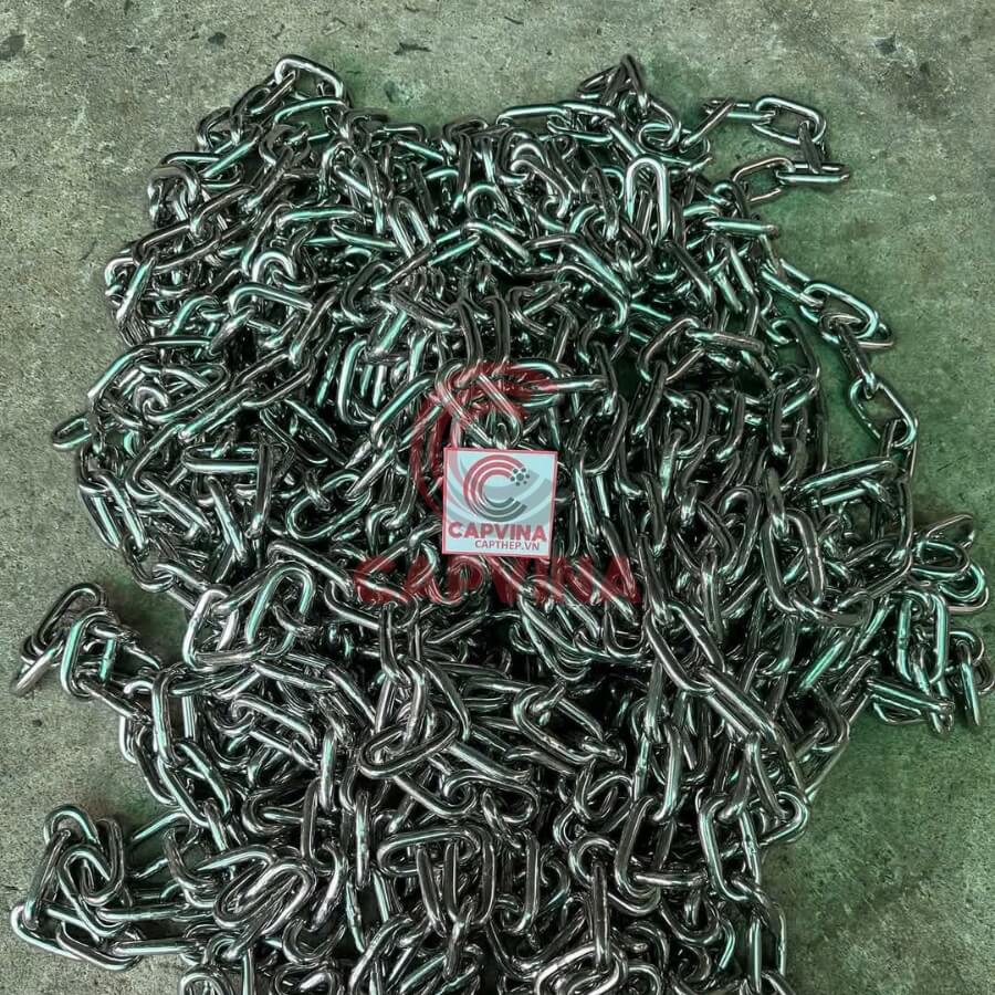 nên chọn xích inox 304, 316 hay 201