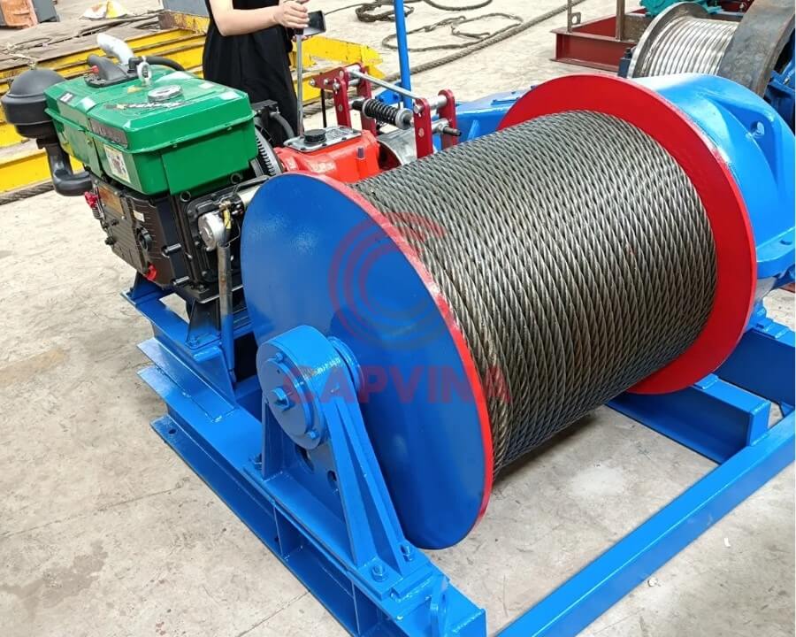 Tời neo